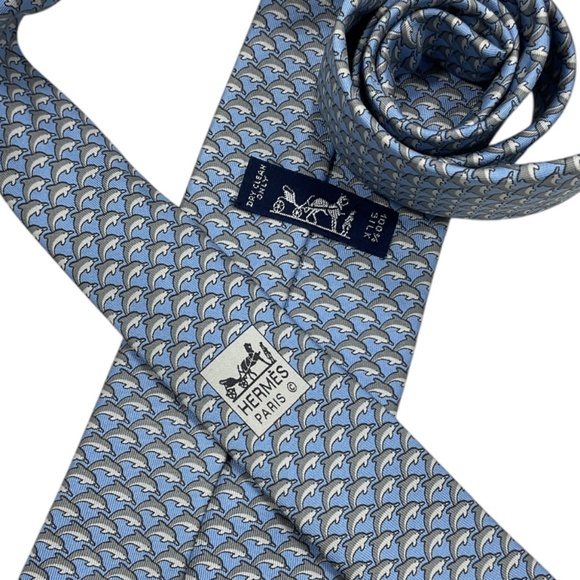 HERMÈS 5022 PA Blue/Gray Dolphin Silk LUXURY Tie FRANCE - Picture 4 of 5